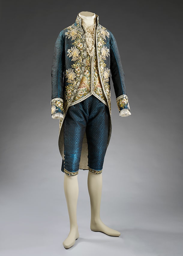 Придворный костюм. 1790-е годы, шёлк, вышивка шёлком. Музей Виктории и Альберта, Лондон, инв. № Т-148-1924.