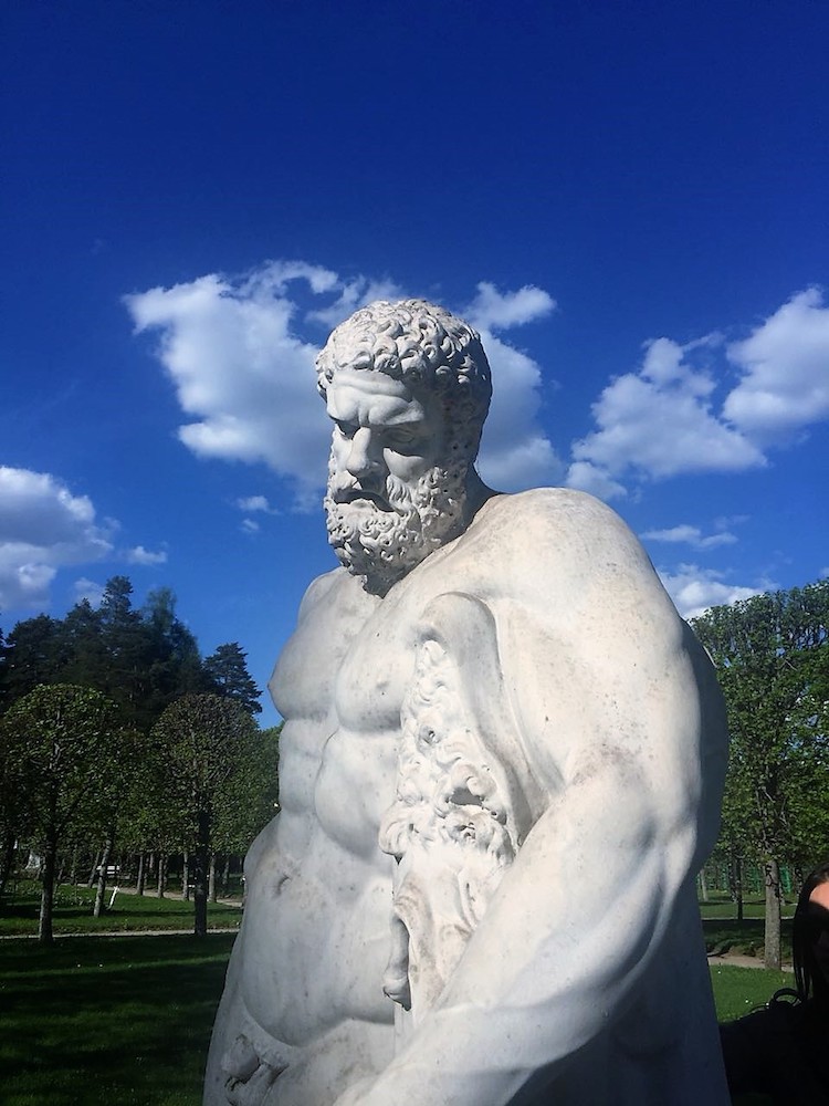 Фрагмент статуи "Геркулес". Неизвестный скульптор. Конец XVIII в.
