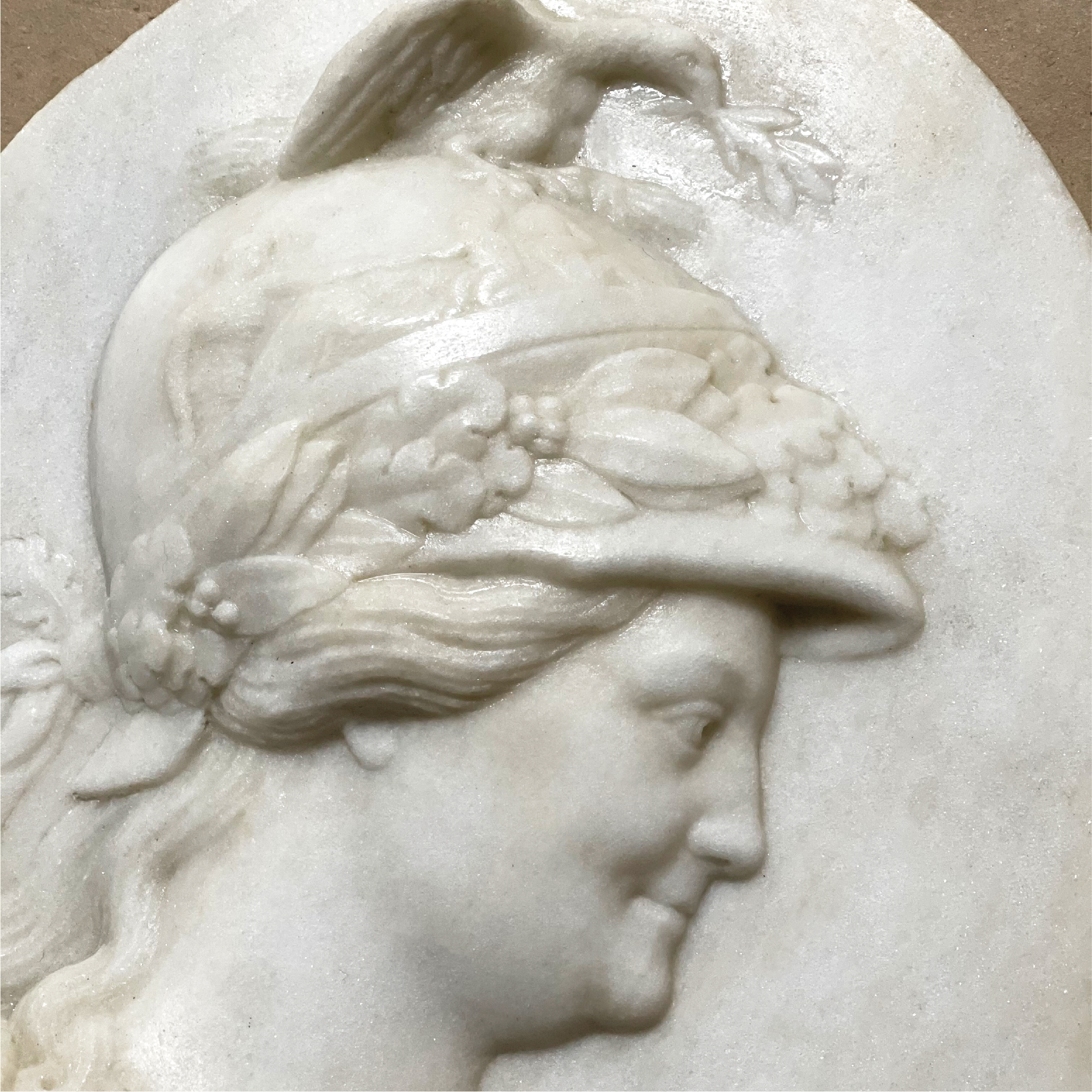 Рашетт, Жак-Доминик (1744 - 1809) Екатерина II в образе Минервы. 1780-е годы Барельеф. Мрамор